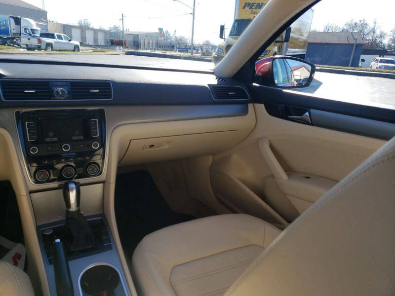 2015 Volkswagen Passat 1.8T SE