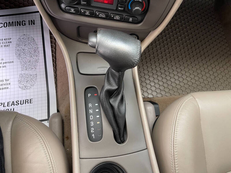 2004 Pontiac Bonneville SLE