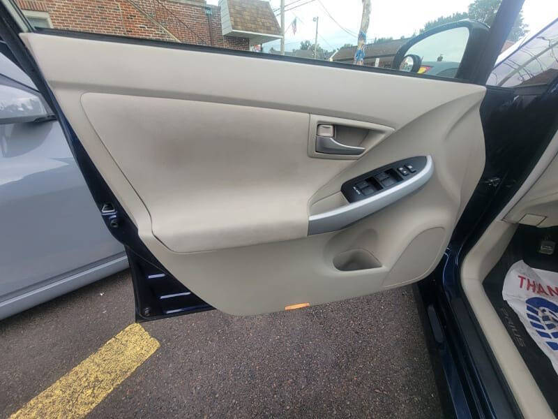 2013 Toyota Prius One