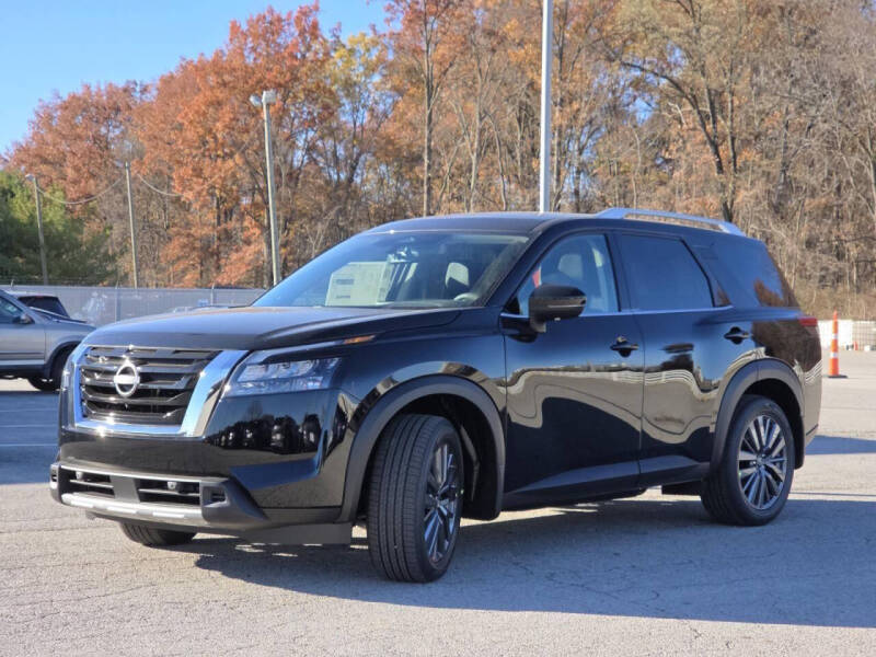 2025 Nissan Pathfinder SL