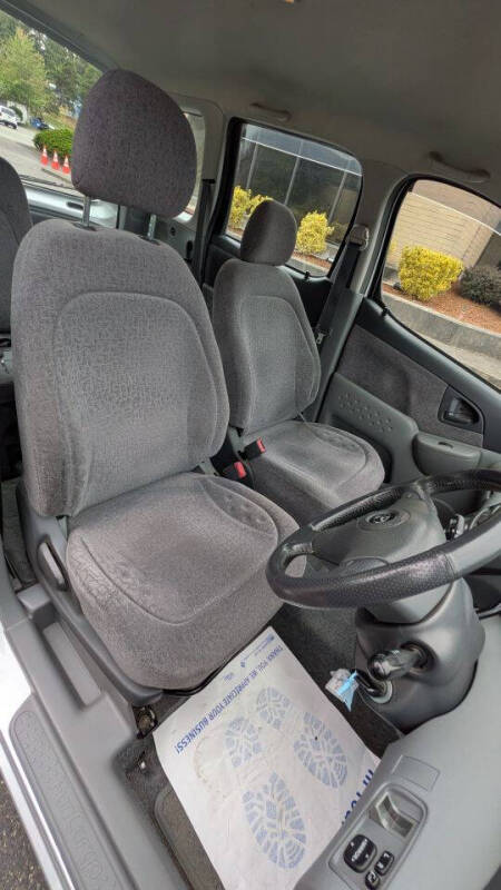 2000 Toyota Funcargo Yaris