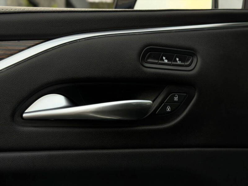 2022 Cadillac Escalade ESV Luxury