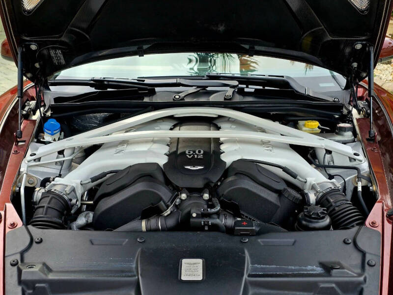 2014 Aston Martin Vanquish