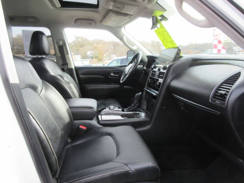 2024 Infiniti QX80 Luxe