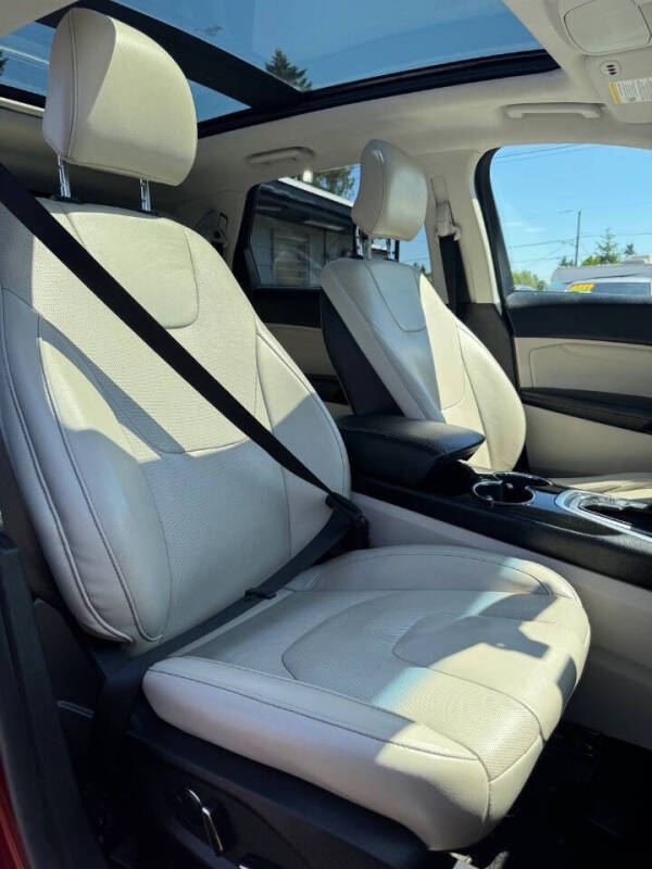 2017 Ford Edge Titanium