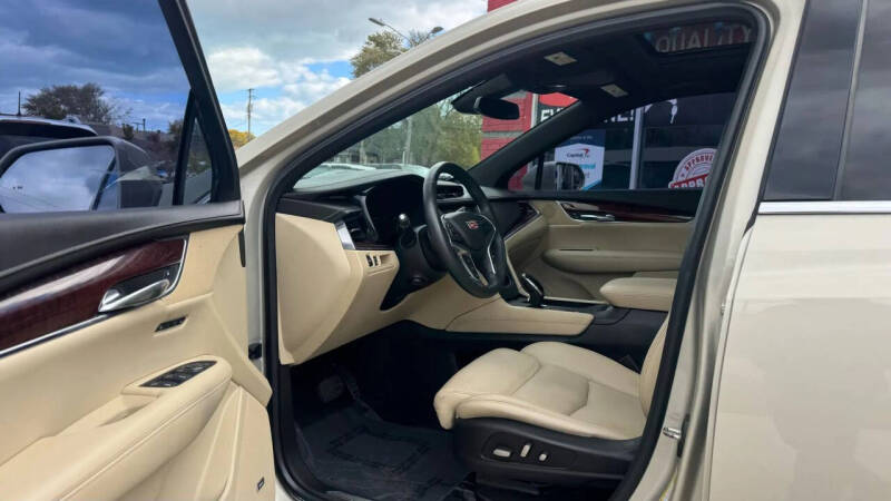 2017 Cadillac XT5 Luxury