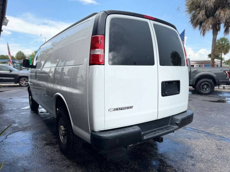 2020 Chevrolet Express 2500