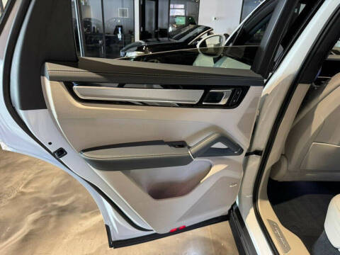 2023 Porsche Cayenne