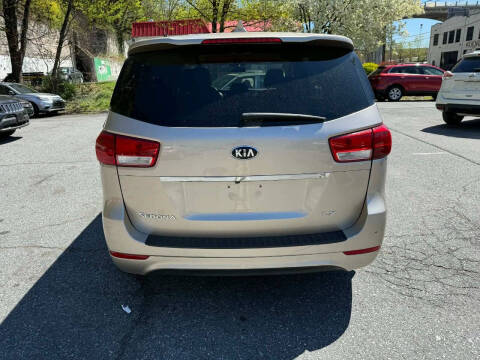 2017 Kia Sedona LX