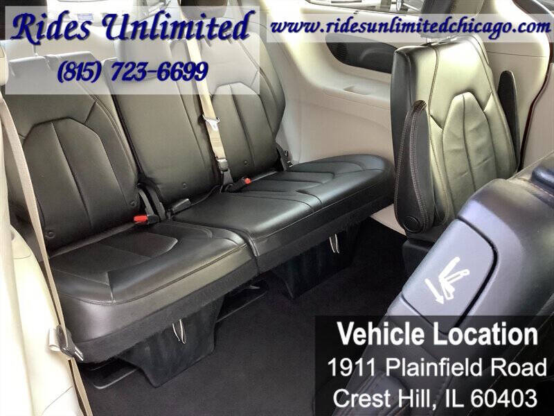 2017 Chrysler Pacifica Touring-L Plus