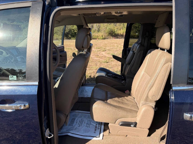 2015 Chrysler Town and Country Touring-L