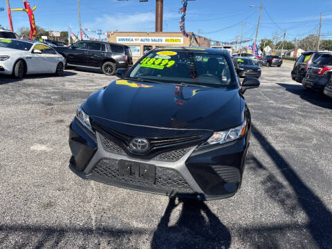 2020 Toyota Camry SE
