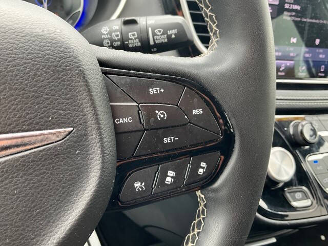 2023 Chrysler Pacifica Touring