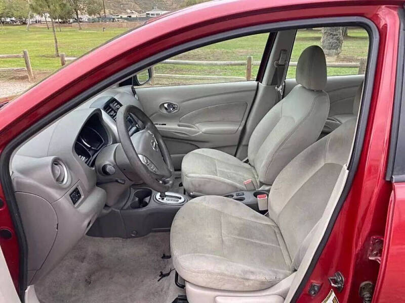 2015 Nissan Versa 1.6 S