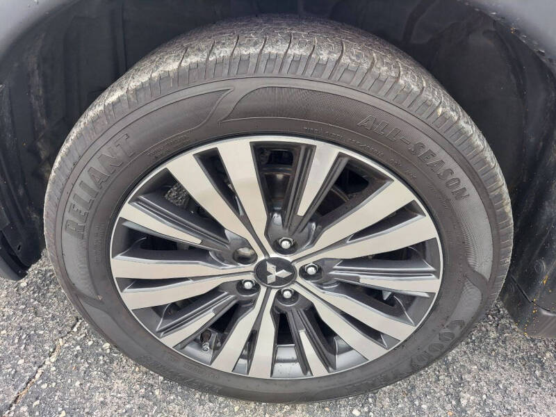 2020 Mitsubishi Outlander ES