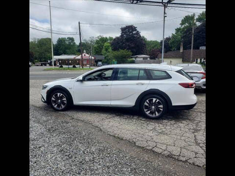 2018 Buick Regal TourX Essence