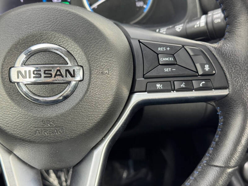 2021 Nissan LEAF SV