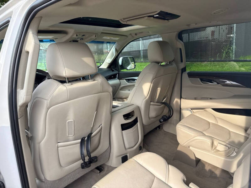 2019 Cadillac Escalade ESV Luxury