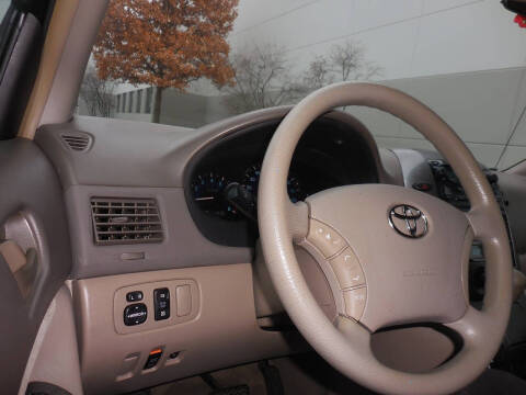 2008 Toyota Sienna LE 7-Passenger