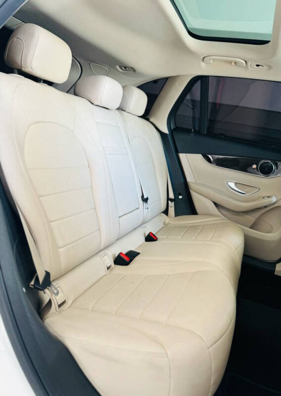 2017 Mercedes-Benz GLC GLC 300 4MATIC