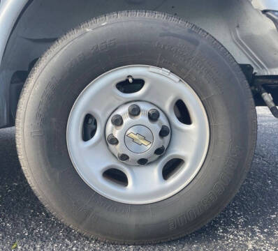 2022 Chevrolet Express 2500