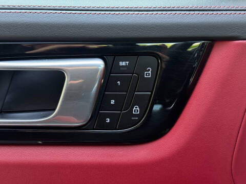 2022 Porsche Cayenne Turbo S E-Hybrid