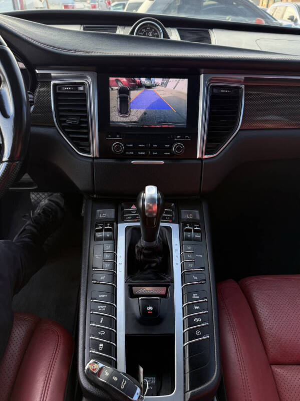 2017 Porsche Macan GTS