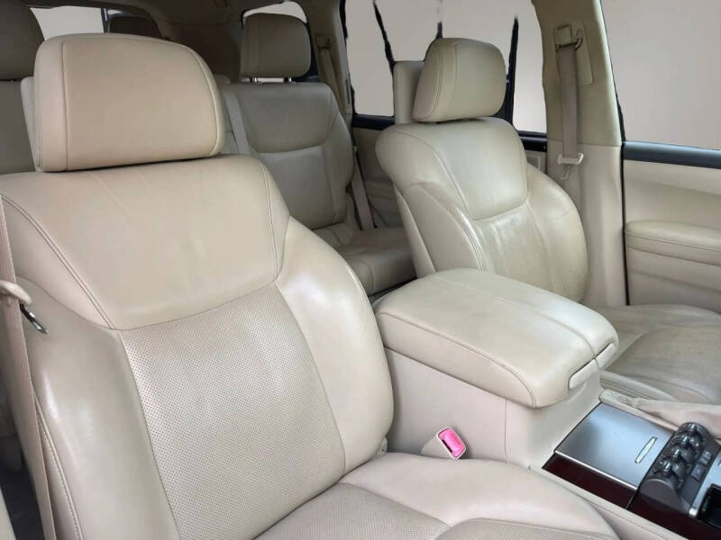 2013 Lexus LX 570