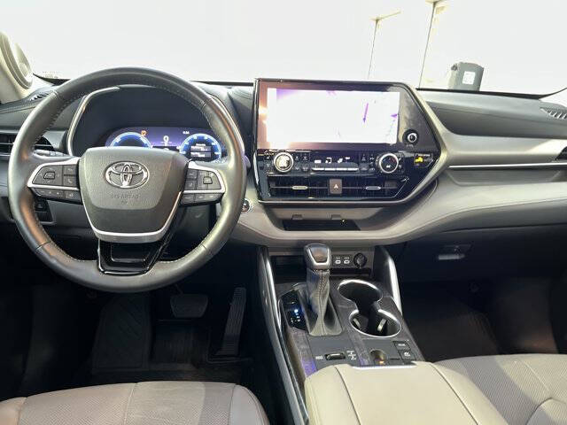 2023 Toyota Highlander Hybrid Limited