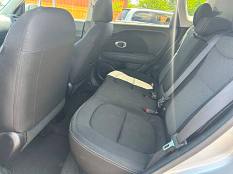 2019 Kia Soul +