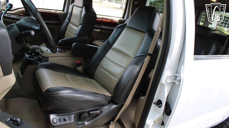2005 Ford Excursion Eddie Bauer