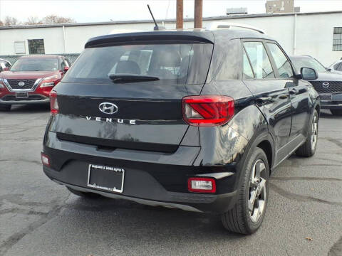 2023 Hyundai Venue SEL