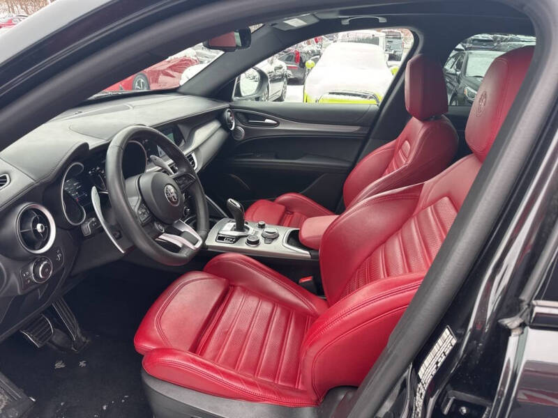 2023 Alfa Romeo Stelvio Veloce