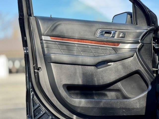 2017 Ford Explorer Platinum