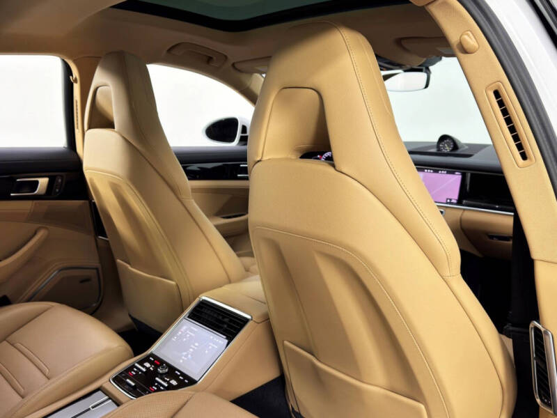 2021 Porsche Panamera 4S E-Hybrid