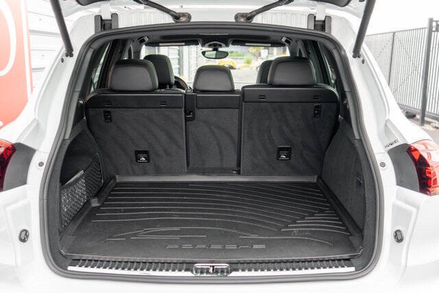 2018 Porsche Cayenne 36