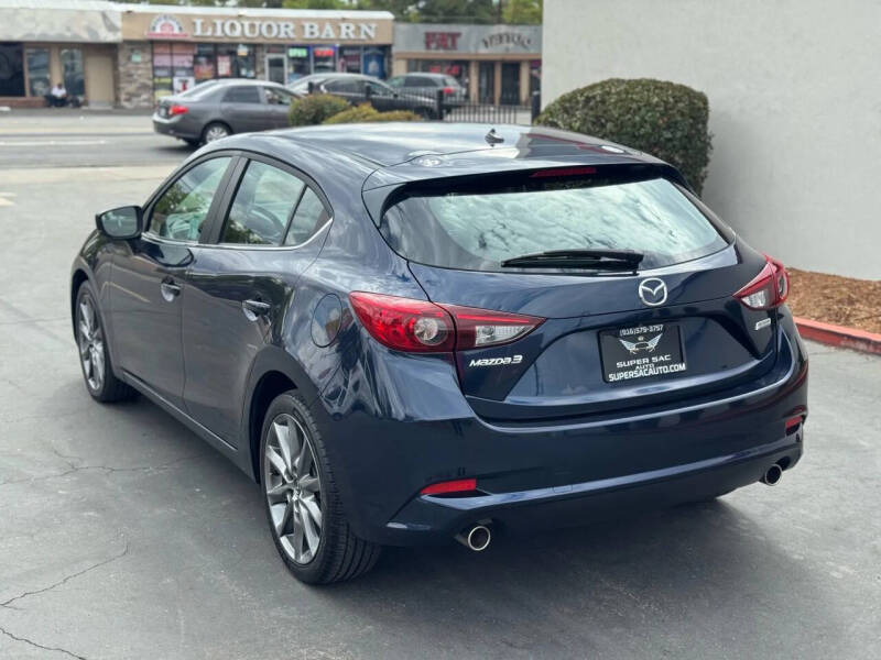 2018 Mazda MAZDA3 Touring