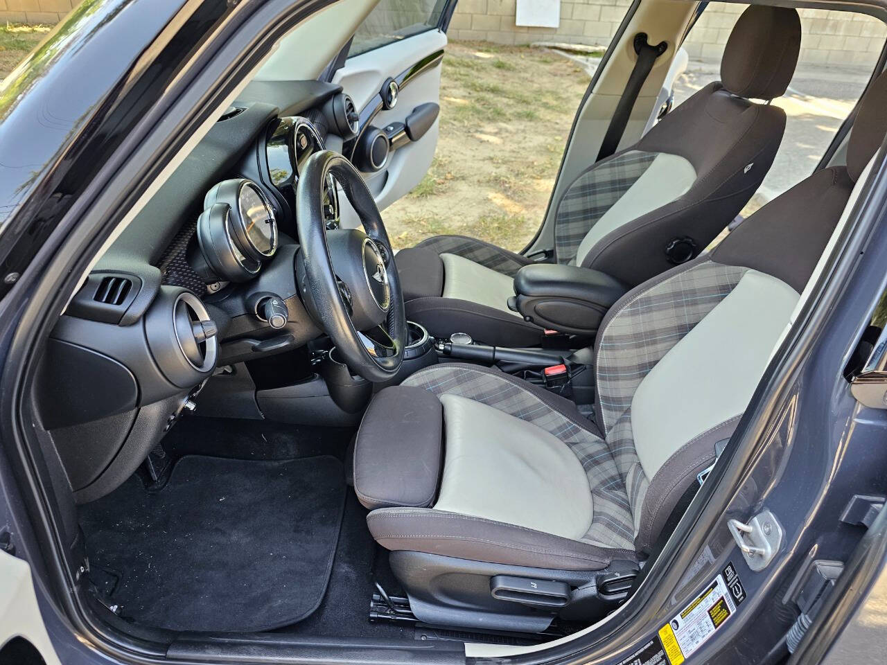 2015 MINI Hardtop 4 Door 28