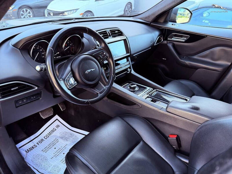 2019 Jaguar F-PACE 25t Premium