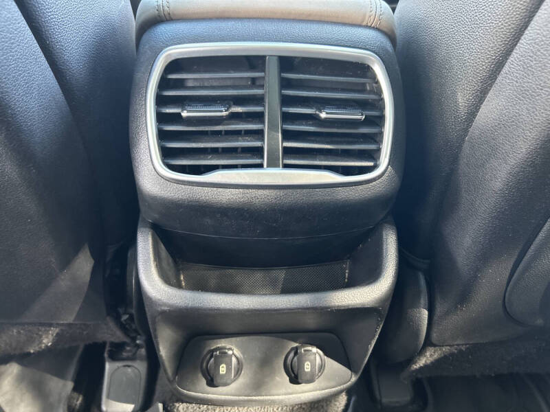 2020 Hyundai Santa Fe SEL 2.0T