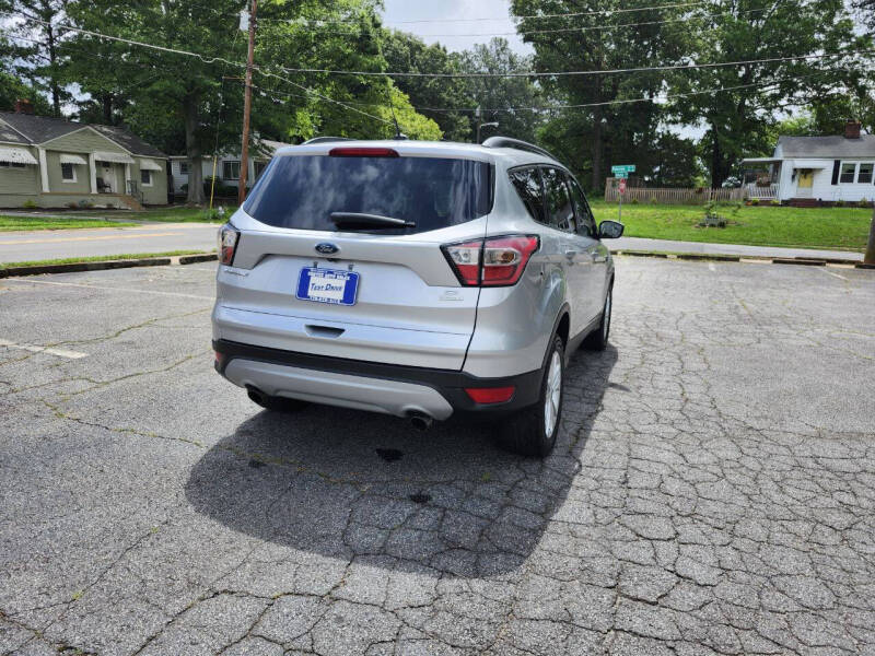 2018 Ford Escape SE