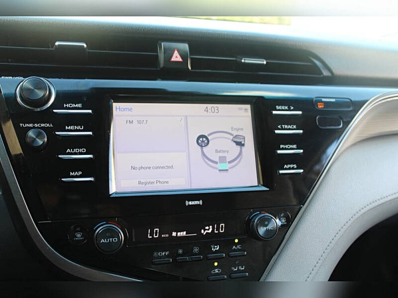 2020 Toyota Camry Hybrid SE