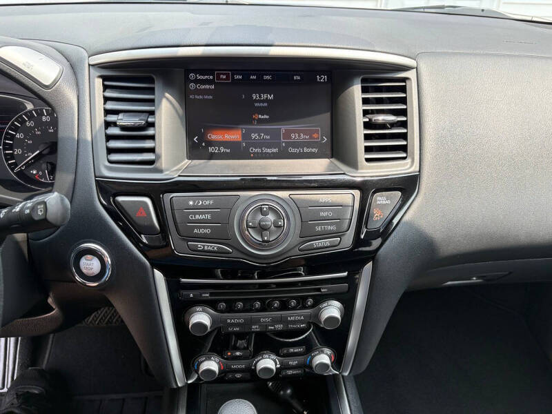 2020 Nissan Pathfinder S