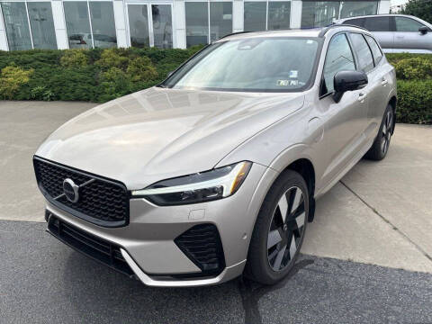 2025 Volvo XC60 T8 Plus Dark Theme