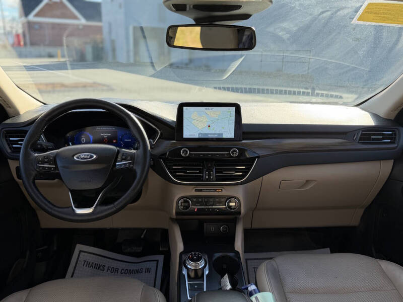 2020 Ford Escape Titanium