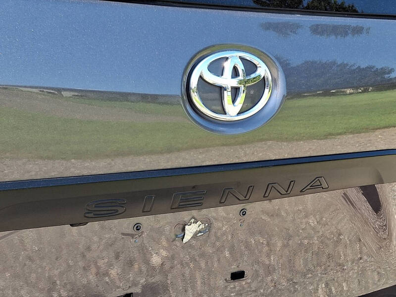 2019 Toyota Sienna L 7-Passenger