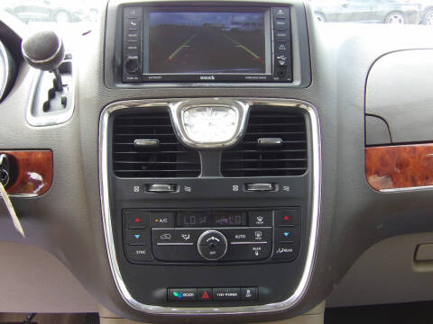 2015 Chrysler Town and Country Touring