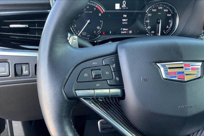 2024 Cadillac XT6 Sport