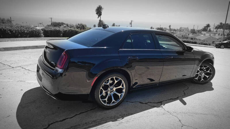 2018 Chrysler 300 S