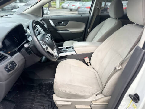 2013 Ford Edge SE